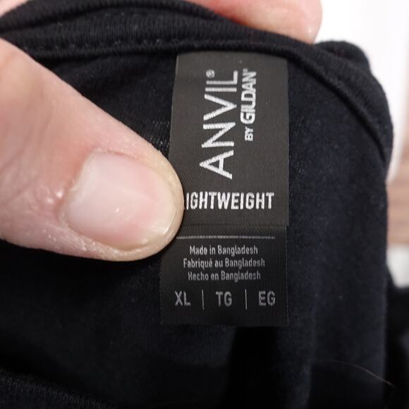 105.7 THE POINT ST LOUIS MO RADIO STATION BLACK TSHIRT SIZE XL - Picture 5 of 5